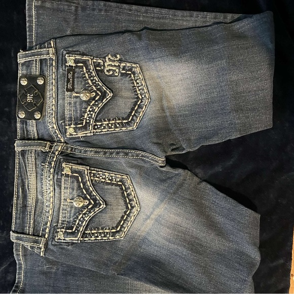 Miss me jeans size 14 in woman’s/kids boot cut used once , like new !. - Picture 3 of 3